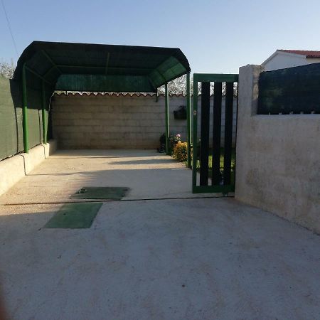 Nella Apartments Šišan Bagian luar foto