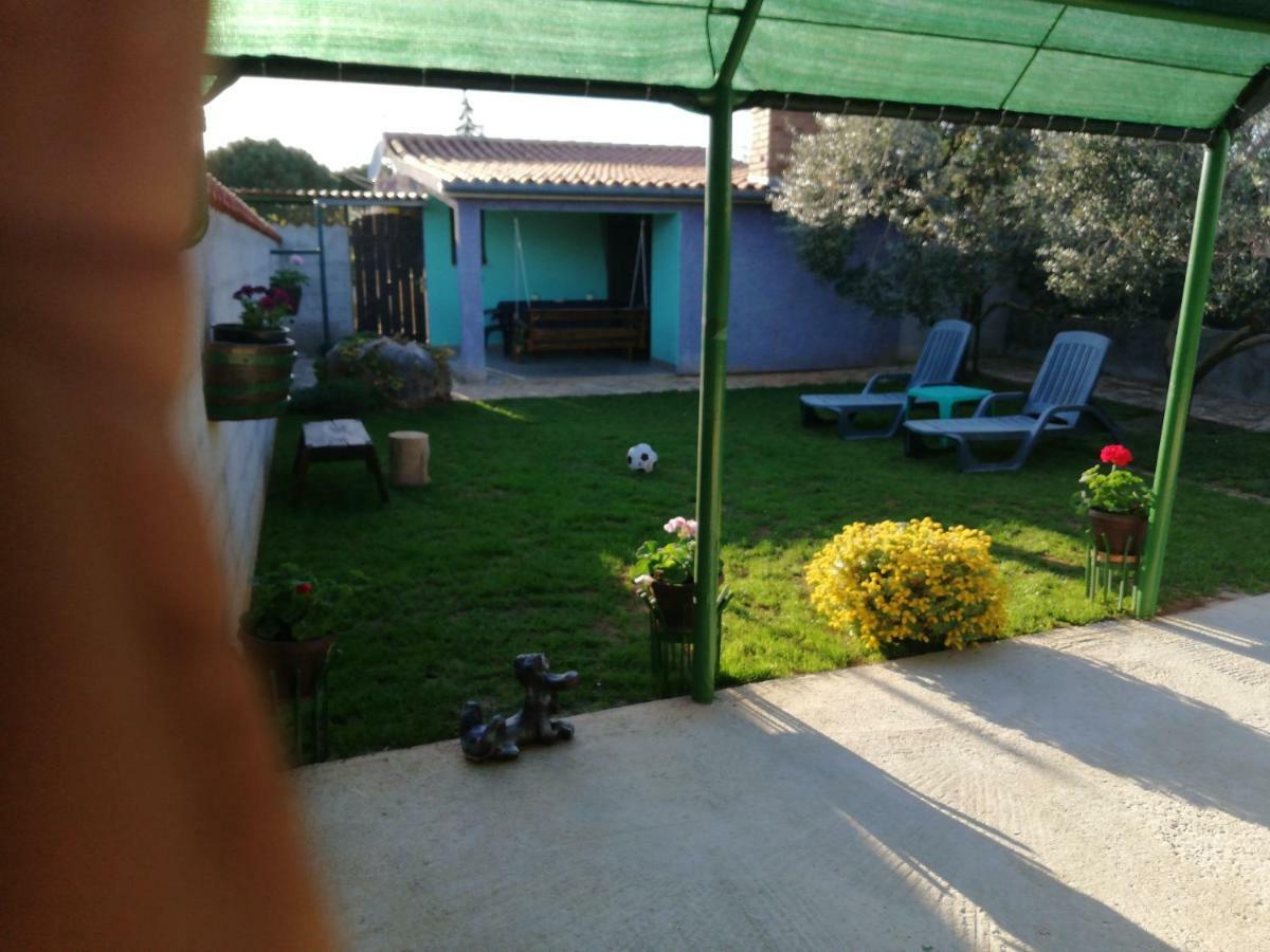 Nella Apartments Šišan Bagian luar foto